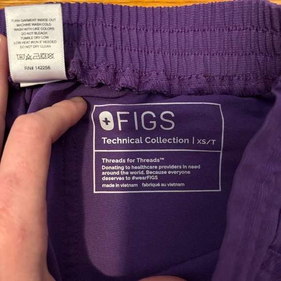 FIGS Yola Skinny Scrub Pants - Picture 2 of 2